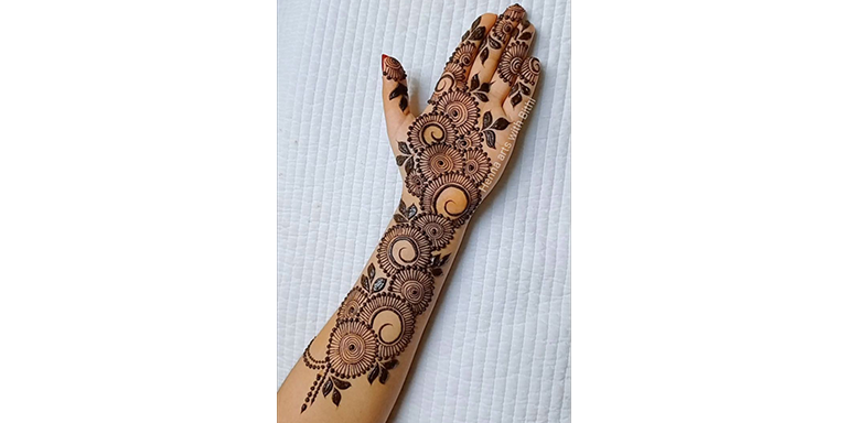 Simple and New Designs of Mehndi for Beginners - 2023 - Tikli