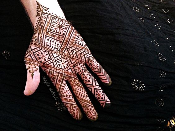 Moroccan Mehndi Fronthand design 2
