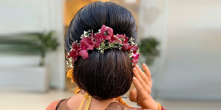 15+ Bridal Bun Hairstyles with Flower Jewellery - K4 Fashion