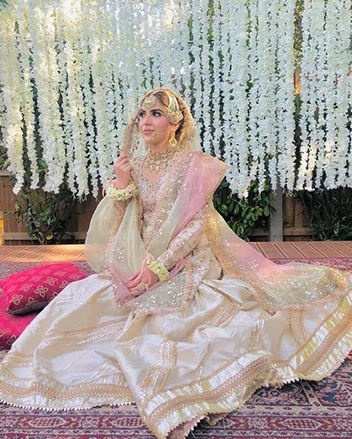 Wonders of Pastel On Muslim Bridal Dress
