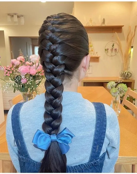 40 Hairstyles for Teenage Girls that Slay in 2024