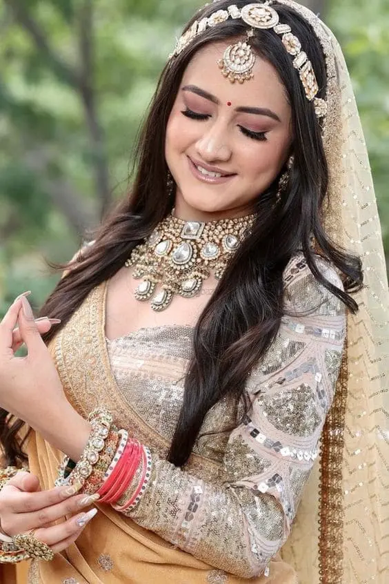 Indian Bridal Hairstyle for Lehenga 2