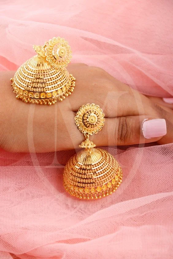 Stylish Bridal Gold Jhumka Design