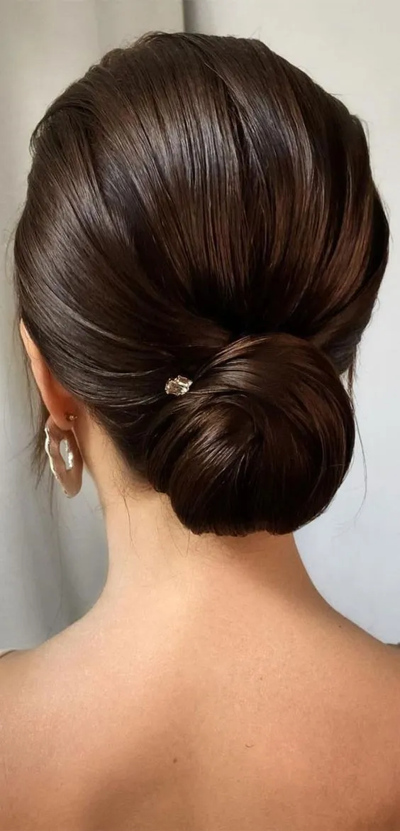 Saree hairstyles: Braid, Bun, Updo and More! | Lifestyle Images - News9live