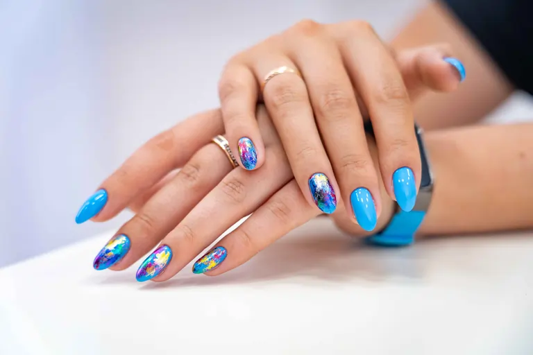 Bright Summer Nails Blue red