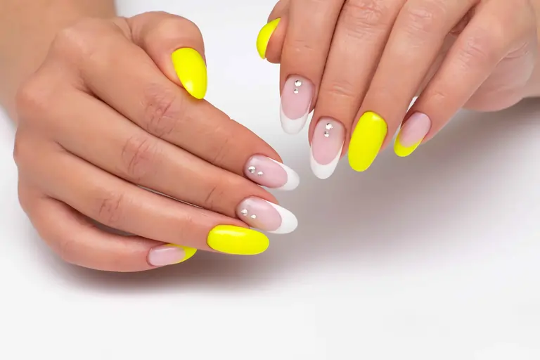 Bright Summer Nails Yellow
