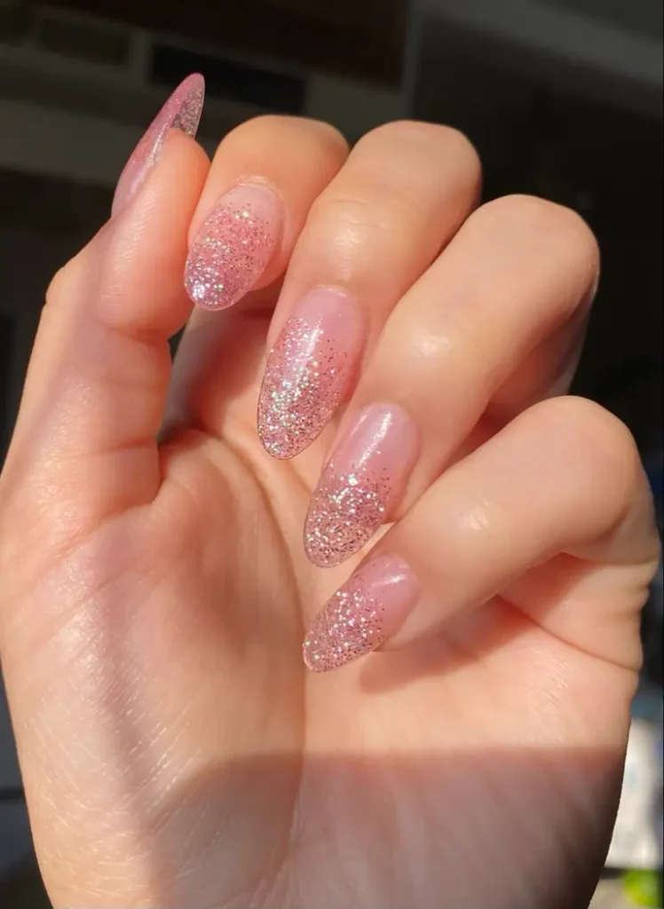 Glittery Gradient ombre nail