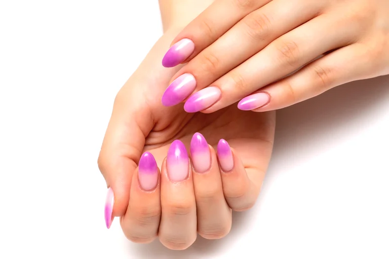 Ombre Summer Nails soft pink